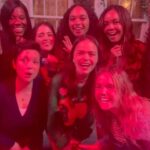 Bailee Madison Instagram - Thursdays are extra special now.. Se🅰️son One of @prettylittleliars Original Sin dropped a week ago today! ❤️ ALL episodes are out now on @hbomax so you can binge awayyyyy! Thinking about my girls, our cast, our incredible crew (who became family, and gave everything to our show day in/day out and made everything you watched happen with a smile on their face) & of course @writerras & @lindsaycbring extra hard today! Thank YOU all for seeing our show the way you have, and for embracing it. It’s a pretty surreal thing to witness… welcome to the family.. may this only be the beginning ❤️ Film pics by: @maiareficco @tomatit0cherry_ 🦎