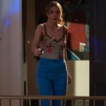 Bailee Madison Instagram - Sunny days 🅰️nd killer nights = a Final Girl Summer🔪 @cosmopolitan has your FIRST look at @prettylittleliars summer school , plus @writerras & @lindsaycbring are sharing some hottttt gossss-ip ! Season Two is coming to @streamonmax this spring , and I promise you… you aren’t ready…. I freaking love these women, and this season.