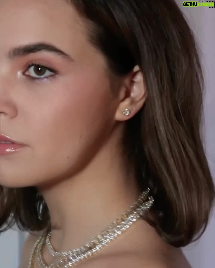 Bailee Madison Instagram - Celebrating @armanibeauty ✨✨ thank you for the girls night out, filled with the juiciest prisma lip gloss, prisma martini’s and catch up with friends (!!!) xxxxx #armanibeauty Makeup: @karayoshimotobua Hair: @saratess Styling: @elkin @britelkin @kakeykake 🤍