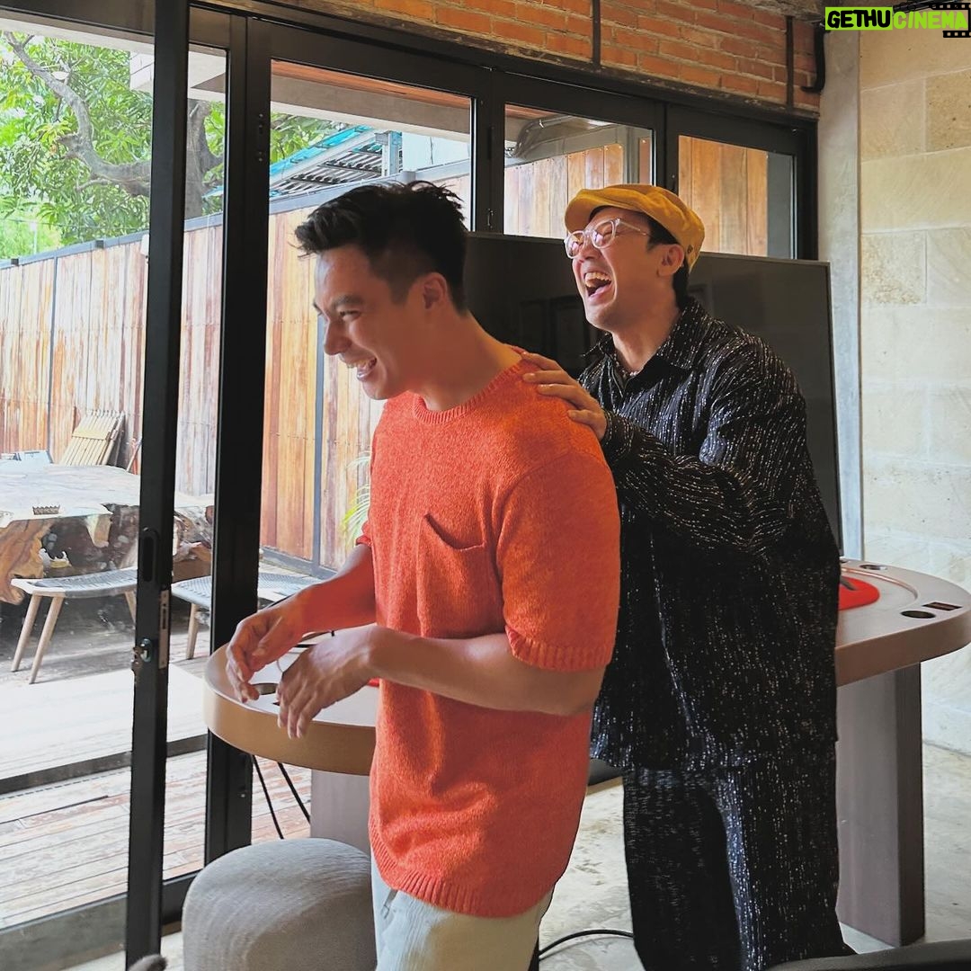 Baim Wong Instagram - Orang ini istimewa bagi banyak orang. Ga pernah bosen liat podcastnya 🔥😊