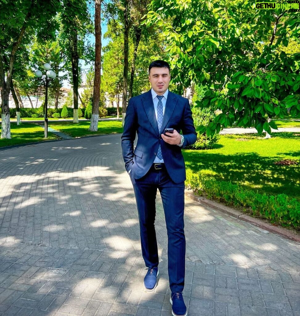 Bakhodir Jalolov Instagram - 🇺🇿🤍👋 Алхамдулиллаҳ ватандаман! Tashkent, Uzbekistan