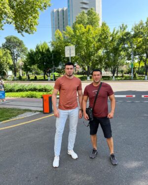 Bakhodir Jalolov Instagram - Tez kunda yangilik!
 Nimaligini kim topa oladi? ✊🏻