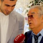 Bakhodir Jalolov Instagram - Yurtboshimiz yaratib bergan bunday sharoitlar tufayli yurtimizda har yili “Milliy sport mukofoti” taqdirlash marosimi o‘tkaziladi. Alhamdulillah deyarli har yili bu mukofot bizga nasib etgan, endi bizni jahon miqyosidagi unvonlar kutmoqda. Asta sekinlik bilan hammasiga birma-bir erishamiz. Taqdirlangan barcha sportchi va murabbiylarni chin qalbimdan tabriklayman.  Благодаря условиям, созданным нашим Президентом, в Узбекистане ежегодно проходит церемония вручения «Национальной спортивной премии». Альхамдулиллах, я получал эту награду почти каждый год, теперь же моя цель добиться титулов мирового уровня. Шаг за шагом мы будем добиваться всех поставленных целей. От всей души поздравляю всех награжденных спортсменов и тренеров. Thanks to the conditions created by our President, the ceremony of presenting the "National Sports Award" is held annually in Uzbekistan. Alhamdulillah, I received this award almost every year, now my goal is to achieve world-class titles. Step by step we will achieve all our goals. I heartily congratulate all the awarded athletes and coaches.