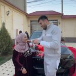 Bakhodir Jalolov Instagram - Muvofaqiyatlarimiz sababchisi , duolari robbimga yetib borgivchi 🤲 Onalarimiz bahtimizga sog’-omon bo’lishsin ❤️