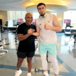Bakhodir Jalolov Instagram – @miketyson after good training ✊🏻
Thank you King 👑 🫡 Riyadh, Saudi Arabia
