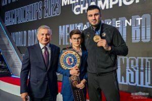 Bakhodir Jalolov Instagram - AlhamdulilLah ✌🏻
My president 🤍