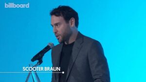 Bang Si-hyuk Instagram - Last week I had the honor of presenting the Clive Davis Visionary Award at the @billboard Power 100 to my friend and partner @hitmanb72 . To say his story is inspiring is an understatement. Congratulations my friend… it is beyond deserved. Hope this story inspires so many others to break down barriers. Thank you.
