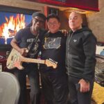 Bang Si-hyuk Instagram - With legendary @nilerodgers and the good friend @merck_mercuriadis #hitmaker #hitman #oneteam #honored