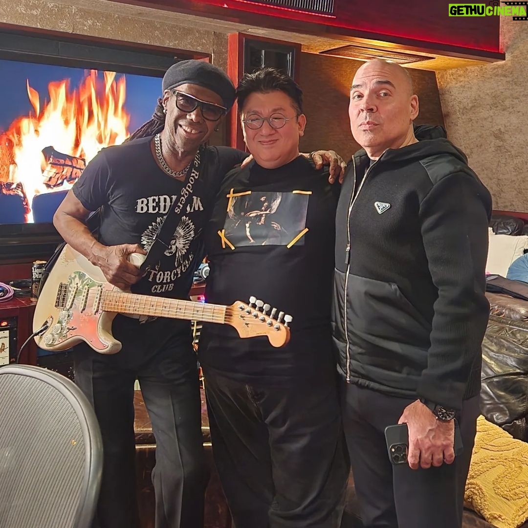 Bang Si-hyuk - 458.4K Likes - With legendary @nilerodgers and the good friend @merck_mercuriadis #hitmaker #hitman #oneteam #honored
