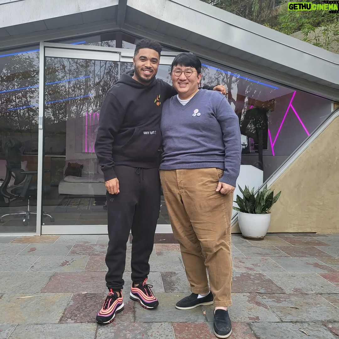 Bang Si-hyuk - 568.6K Likes - With @tbhits #LA