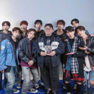 Bang Si-hyuk Instagram - With @andteam_official #andteam_デビューおめでとう #debutshowcase #20221208 #hybelabelsjapan #HYBE