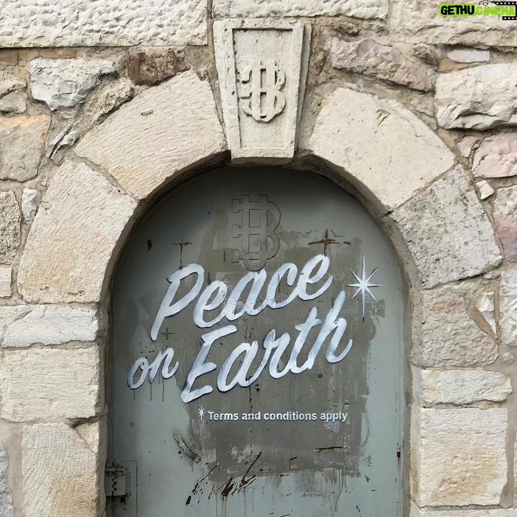 Banksy Instagram - Bethlehem 2017. #peaceonearth