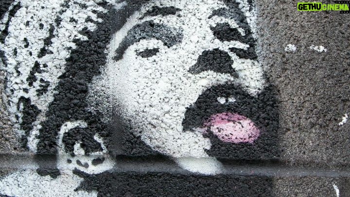 Banksy - 0.9 Million Likes - .
.
.
.
Season’s greetings
.
.
.