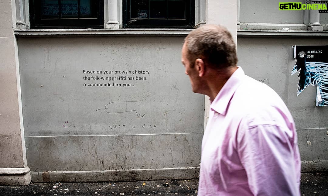 Banksy - 811.6K Likes - .
dick pic