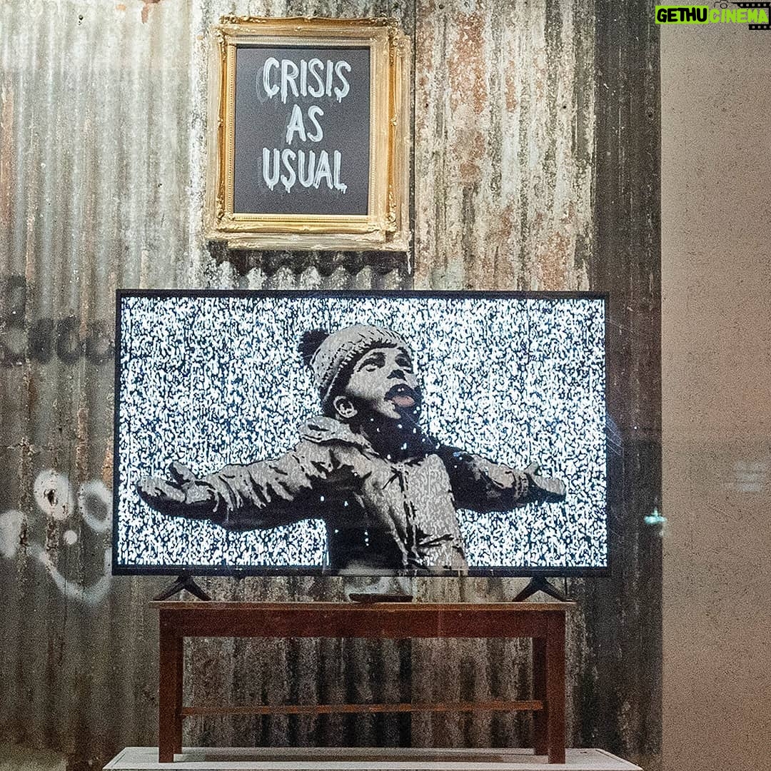 Banksy - 849K Likes - .
This showroom is for display purposes only.
I’m opening a shop today
(although the doors don't actually open).
It’s in Croydon.
Probably best viewed at night.