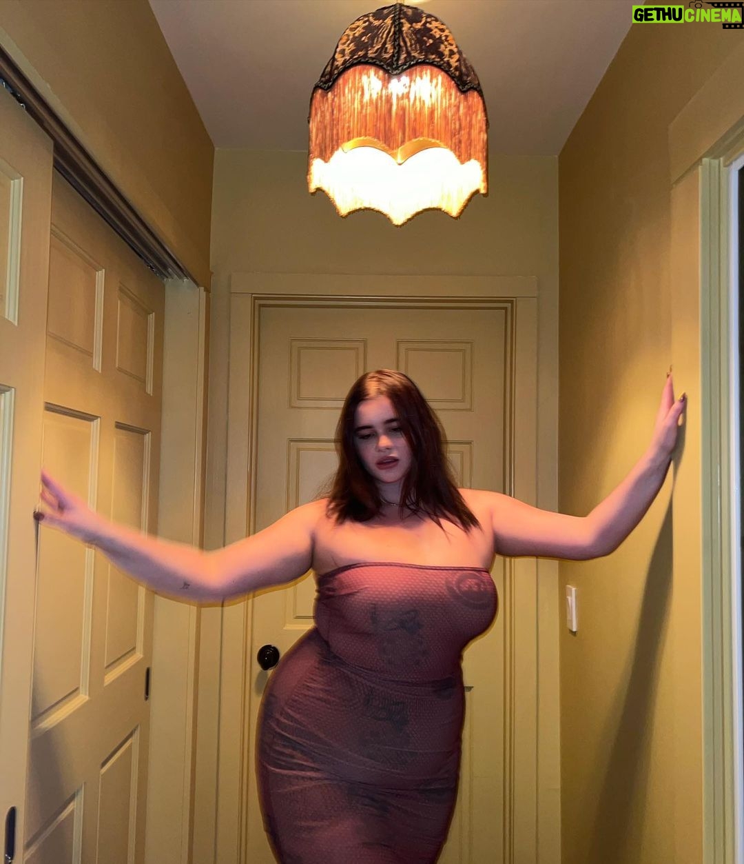 Barbie Ferreira - 1.1 Million Likes - 📍 tunnel under ocean blvd