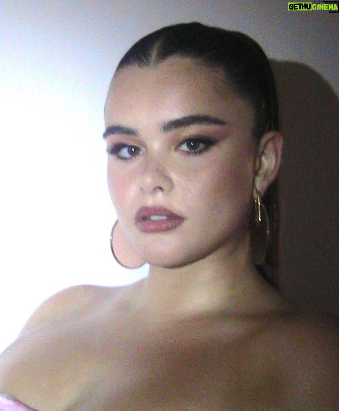 Barbie Ferreira - 1.8 Million Likes - @yslbeauty @fendi meets @vanityfair oscar party meets post beach blues