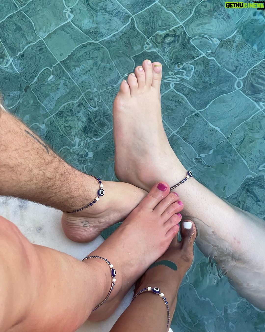 Barbie Ferreira - 2.3 Million Likes - the girlies and I went to brasil 🇧🇷