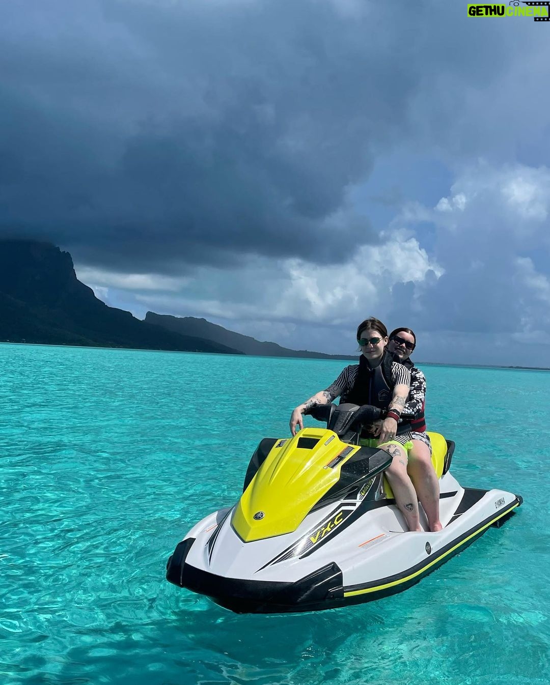 Barbie Ferreira - 2.2 Million Likes - burnt cheeks in bora bora wow what a week 🤩