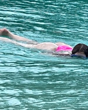 Barbie Ferreira Instagram - burnt cheeks in bora bora wow what a week 🤩