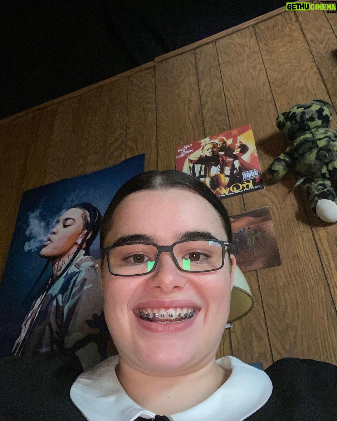 Barbie Ferreira - 1.6 Million Likes - a dump