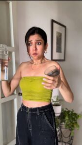 Barkha Singh Instagram - #Clumsy could be my middle name. #feelitreelit #uptownfunk #funnyvideo #clumsypeople #dontbelievemejustwatch