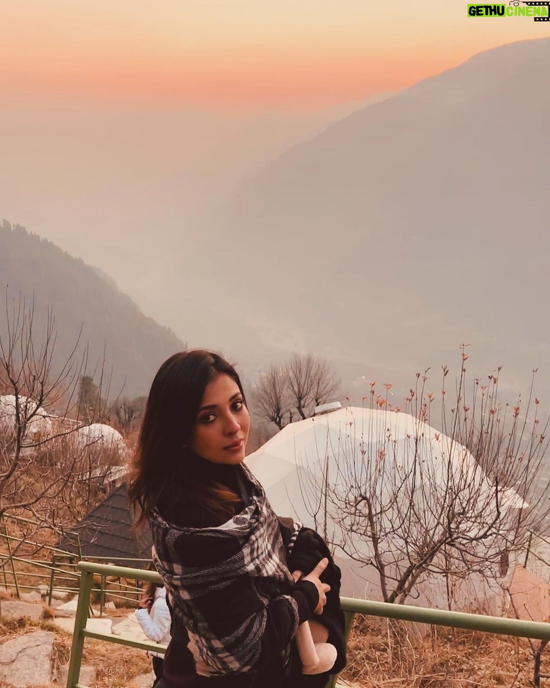 Barkha Singh Instagram - Glimpses of my Himachal trip - #Photodump 1. Happy face, because travel 2. Boru and me jumping on a frozen lake (and then got asked to get off it) 3. Morning view in the attic 4. Frozen waterfall, much wow 5. Aesthetic photo of Akku, O and me and in villa 6. Taking in Pahad feels 7. Smiley doggo friends I made 8. Watching the sunset (fav thing to do) 9. The gang .. very cool much swag 10. Cuddle-fest on my bed #TravelwithB #Traveldiaries #mountainstrip #Himachal #travel