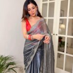 Barkha Singh Instagram - VERY VERY IMPORTANT message for you in the last photo ➡️ . I’m always finding excuses to wear a Saree and then that becomes a great excuse to click one too many photos. ✨ . . As you lovelies can see I’ve been digging metallic greys this month and this gorgggg saree is from @sabaahat ✨🤍 My darling @shwetaputhhran put this look together for me! 🤗 #sari #metallic #organzasaree #wedding #shaadi #indianweddings #sareelover #staystylish