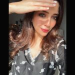 Barkha Singh Instagram - Lovelies, #Kajal or no Kajal? 👀 Who else struggles with this make up dilemma?? I’m forever confused, so here are some selfies for you guys to help! @shopmulmul @amaryllis_for_her 🖤 #indianwear #coordset #kurta #black