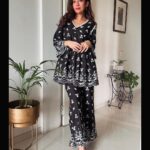 Barkha Singh Instagram - Lovelies, #Kajal or no Kajal? 👀 Who else struggles with this make up dilemma?? I’m forever confused, so here are some selfies for you guys to help! @shopmulmul @amaryllis_for_her 🖤 #indianwear #coordset #kurta #black