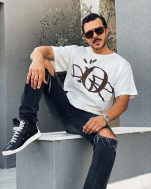 Bassel Khayyat Instagram - Happiness is the secret to all beauty. There is no beauty without happiness .
@dior
