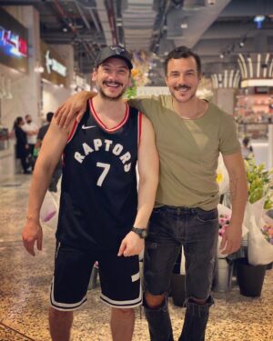 Bassel Khayyat Instagram - كل عام وانت دايما يارب بالف خير my one and only brother ❤️❤️❤️❤️❤️
حمودة حبيبي الله يخليلي ياك ويبعتلك الخير دايما يارب وتتحقق كل أمانيك … @alkhyatmohammad