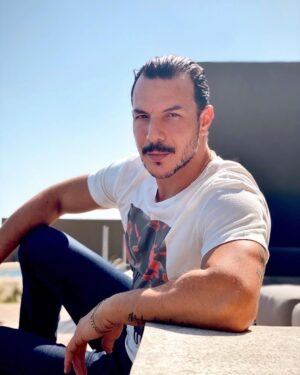Bassel Khayyat Instagram - لا أحد يدرك من أنت إلا أنت..
#basselkhaiat 
#باسل_خياط 
#GFF20
