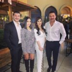 Bassel Khayyat Instagram - الله يعطيكم الصحة والخير والفرح ويخليكن لبعض الف مبروك ونشالله العمر كلوا بتكونوا مبسوطيين #basselkhaiat #باسل_خياط #فرح #family #love #الحب #brother @sirajrestaurant