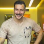 Bassel Khayyat Instagram - Good or not?🤗🤔😬تحياتي ومساكم خير يارب #basselkhaiat #باسل_خياط #art#smile #style #instalike #motivation #look #peace #arab #love