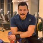 Bassel Khayyat Instagram - تحياتي ومحبتي ئلكن من بعد غياب ❤️..والغياب ضروري أحيانا #basselkhaiat #bassel_khaiat #حب #باسل_خياط #sport #loves #motivation #drama #شباب #positivity
