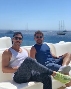 Bassel Khayyat Instagram - الميكونسيان😬😬😬😬😬😂 @abed.fahed #basselkhaiat #باسل_خياط #vacation #عيد_الاضحى #mykonos #eidmubarak Mykonos Greece
