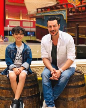 Bassel Khayyat Instagram - مع شمس الدين الله يخليلكن ولادكن وأهلكن يارب ♥️#bassel_khaiat #باسل_خياط #family #love