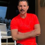 Bassel Khayyat Instagram – كل مين عندو مسؤوليات كتييير وضغوطات كتيير وكل حدا بيحاول يتجاوزا ويحلا حتى لو عحسابو هو شخصيا ببعض الأحيان ..لاقوا وقتكن الخاص..الخاص بيكل واحد لحالو ..حبوا حالكن لنحب الباقيين مع محبتي للجميع❤️❤️❤️#باسل_خياط #basselkhaiat #حب#motivation #sport #workout #family #art #syria #egypt #dubai #lebanon #تفائل #مسلسل_الكاتب_رمضان_2019 #goodmorning #peaceful Beirut, Lebanon