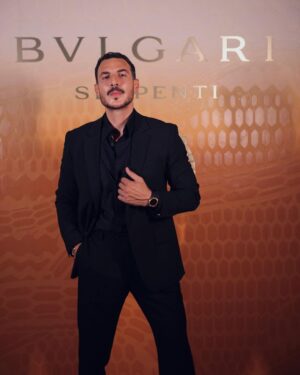 Bassel Khayyat Instagram - Celebrating The launch of the Serpenti factory exhibition “75 Years of Infinite Tales” with Bvlgari Family 

Watch& Jewlery @bulgari 
Styled by @cedrichaddad 
Look  @dior 
Photographer: @patricksawaya 
Management: @sossiwartanian