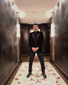 Bassel Khayyat Instagram - Yesterday at the #JoyAwards 💜 Stylist: @cedrichaddad Jewelry: @tiffanyandco