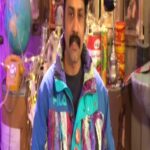 Bassem Hamraoui Instagram - عودة لبرنامج #السنكوح نهار الاثنين على قناة الحوار التونسي... و المرة هاذي خطفنا المدرب مختار التليلي خاطر حروز حب يعمل مستقبل كروي باهي... الاعادة على قناة يوتيوب بسام حمراوي Link in bio مكان سري للغاية