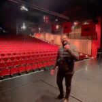 Bassem Hamraoui Instagram - نهاية اسبوع حافلة مع مسرحية المايسترو 🥰🥰🥰شكرًا على حضوركم و لقائكم دائما متعة و بهجة للقلب❤️ ربي يحفظكم اين ما كنتم 🤲🤲#theatre #théâtre #public #comedia #comedie #elmaestro #motivation #motivational #motivação s