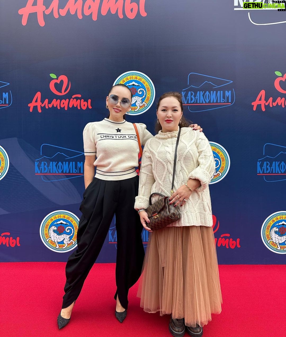 Bayan Alaguzova Instagram - С днем кино! ❤️