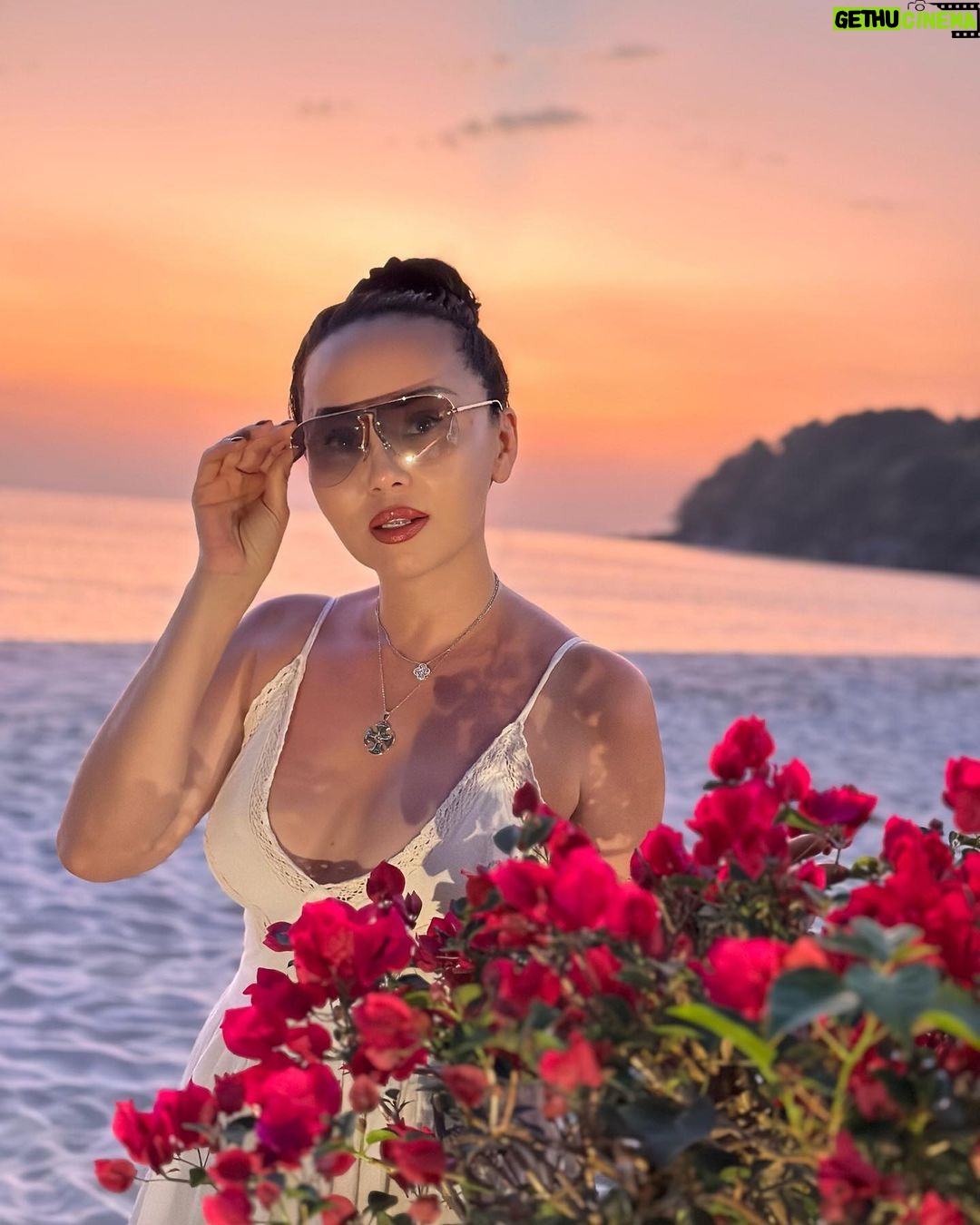 Bayan Alaguzova - 64.3K Likes - Š”Š°Š¼ŃŠ¹ Š»ŃŠ±ŠøŠ¼Ńй ŠæŃазГник Š“Š»Ń Š¼ŠµŠ½Ń - ŃŃŠ¾ воŃŃŠ¼Š¾Šµ маŃŃŠ°. Так Š²ŃŠµŠ³Š“а Š±Ńло Šø еŃŃŃ, Ń Š½Šµ Š¶Š“Ń ŃŃŃŠæŃизов на ŠŠ Šø Гаже на ŠŠ , воŃŃŠ¼Š¾Šµ Š“Š»Ń Š¼ŠµŠ½Ń ŃŃŠ¾-ŃŠ¾ Š¾ŃŠ¾Š±ŠµŠ½Š½Š¾Šµ. ŠŠ¾Ń Šø ŃŠµŠ³Š¾Š“Š½Ń Š¾ŃŠµŠ½Ń Š¾ŃŠ¾Š±ŠµŠ½Š½Ńй ГенŃ: ŠŗŃŠ°ŃŠøŠ²ŃŠ¹ закаŃ, вкŃŃŠ½Ńй ŃŠ¶ŠøŠ½, Š¶ŠøŠ²ŃŠµ оŃŃ
иГеи, ŃŃŠ¼ моŃŃŠŗŠ¾Š¹ волнŃ, Šø ŃŠ°ŠŗŃŠ¾ŃŠ¾Š½. ŠŠ»Š°Š³Š¾Š“аŃŃ ŃŠ²Š¾ŠµŠ³Š¾ Š·Š°Š¼ŠµŃŠ°ŃŠµŠ»ŃŠ½Š¾Š³Š¾ ŃŃŠæŃŃŠ³Š° за ŃŃŠ¾Ń Š²Š¾Š»ŃŠµŠ±Š½Ńй Š“ŠµŠ½Ń ā¤ļø