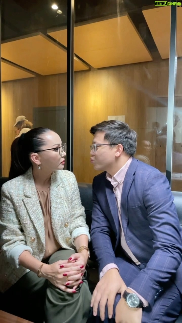Bayan Alaguzova Instagram - Когда тебя окружают наглые щеглы…