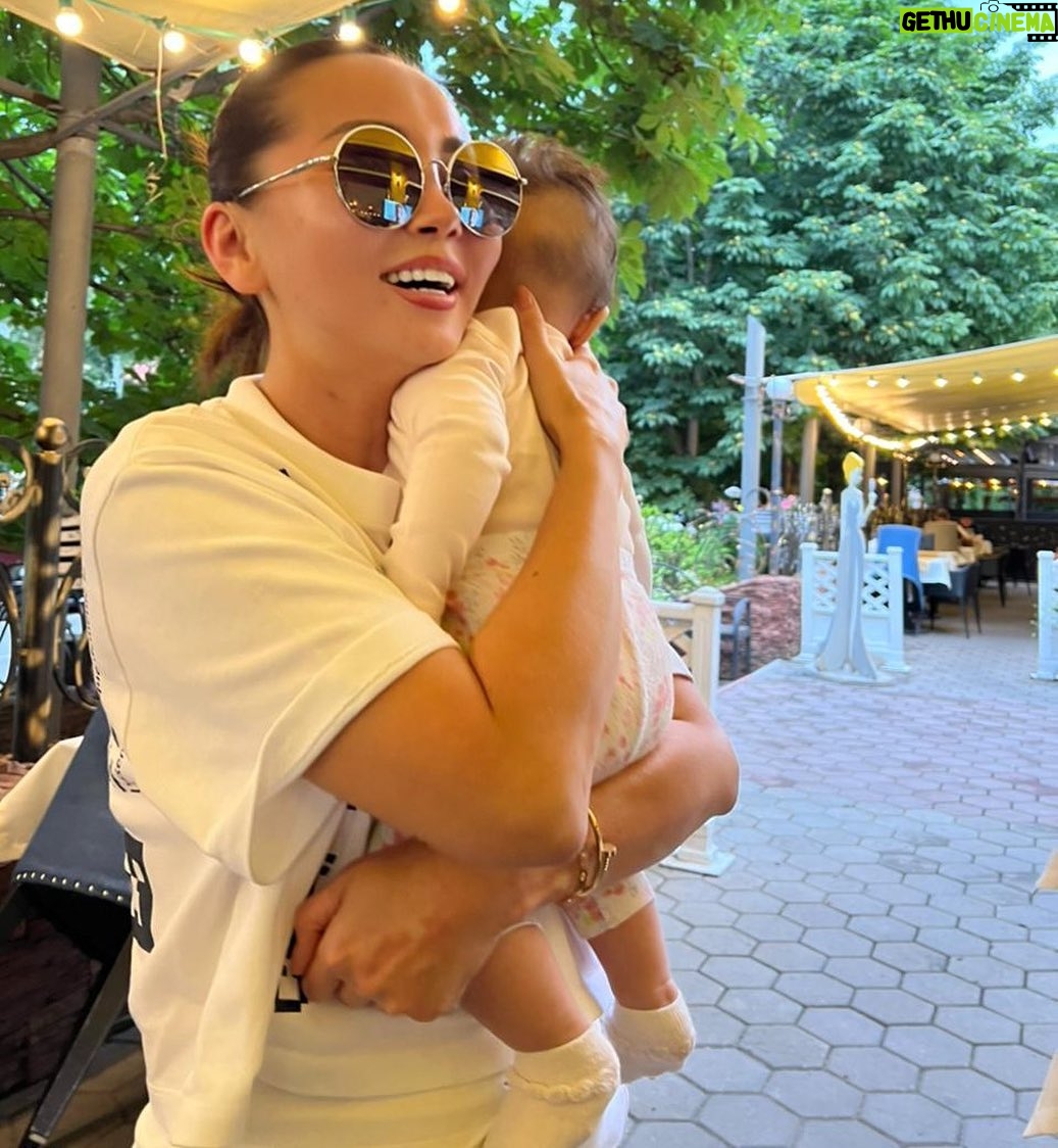 Bayan Alaguzova Instagram - Кажется я сошла с ума от любви ❤️