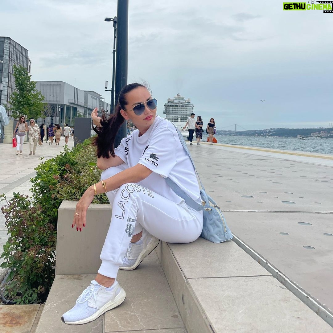 Bayan Alaguzova Instagram - Одна из туристических столиц мира - Стамбул. Это город, в который хочется возвращаться ещё и ещё раз… Istanbul, Turkey
