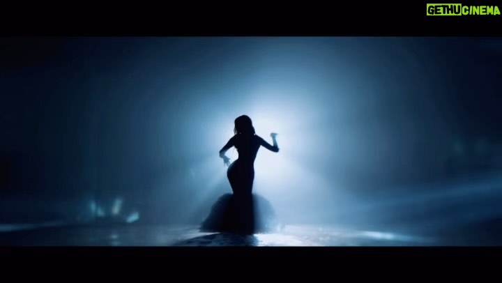 Bayan Alaguzova Instagram - До шоу «QUEEN” осталось два дня! Билеты по ссылке в шапке профиля ❤️
