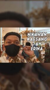 Bayu Skak Instagram - Teko njagong ning acara nikahane Kaesang & Erina. Berangkat ora prepare opo opo nganti blonjo batik sek ning Kutho Solo, itung itung ganti Batik soale dibully terus nek batiku iku iku ae ora tau ganti 😂